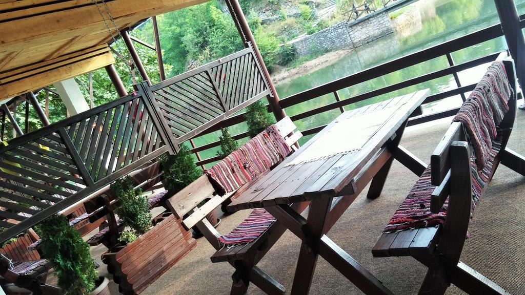 B&B Bazeni Saraievo Exterior foto
